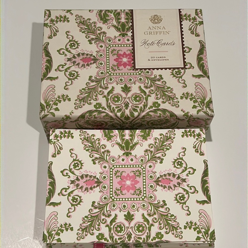 20 fold over cards and envelopes by Anna Griffin - New in Box